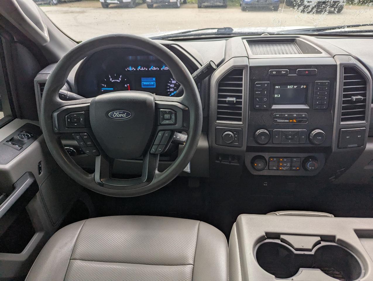 2021 Ford Super Duty XL Reg Cab DRW 4X4 Photo