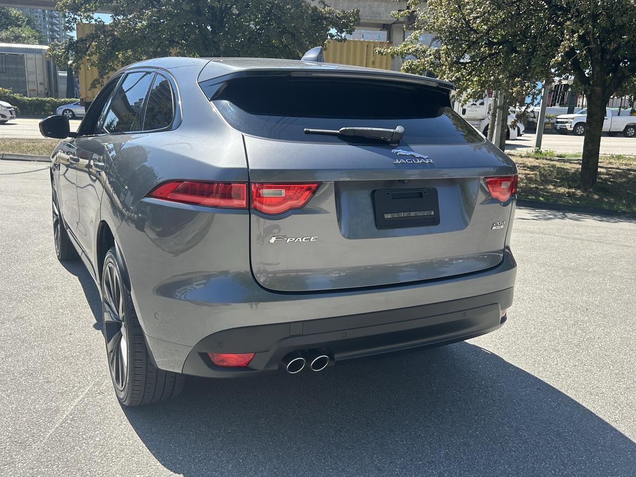 2018 Jaguar F-PACE R-Sport Photo