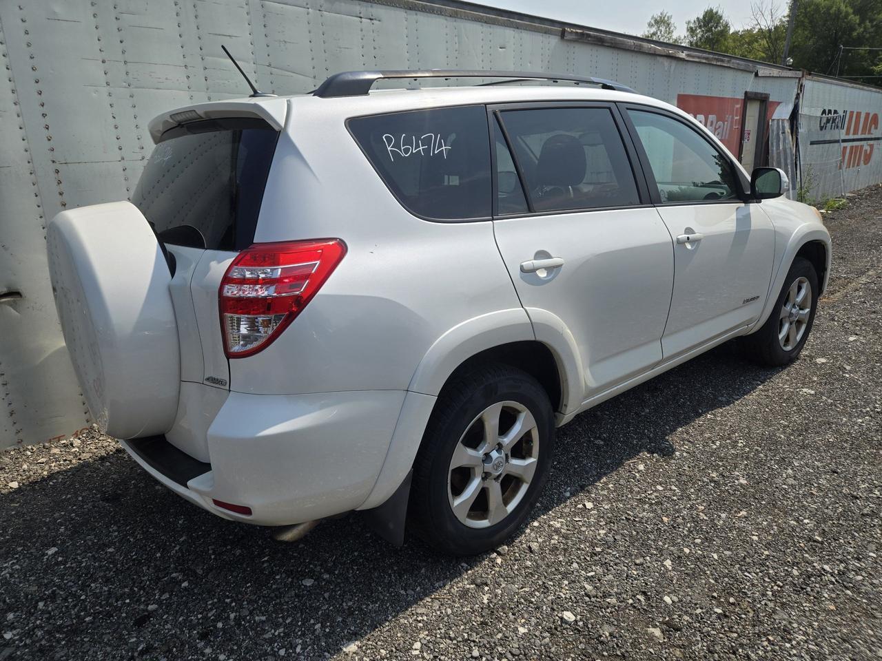 2010 Toyota RAV4 LIMITED  - Photo #3