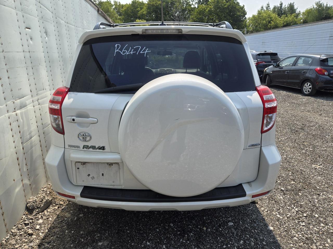 2010 Toyota RAV4 LIMITED  - Photo #4