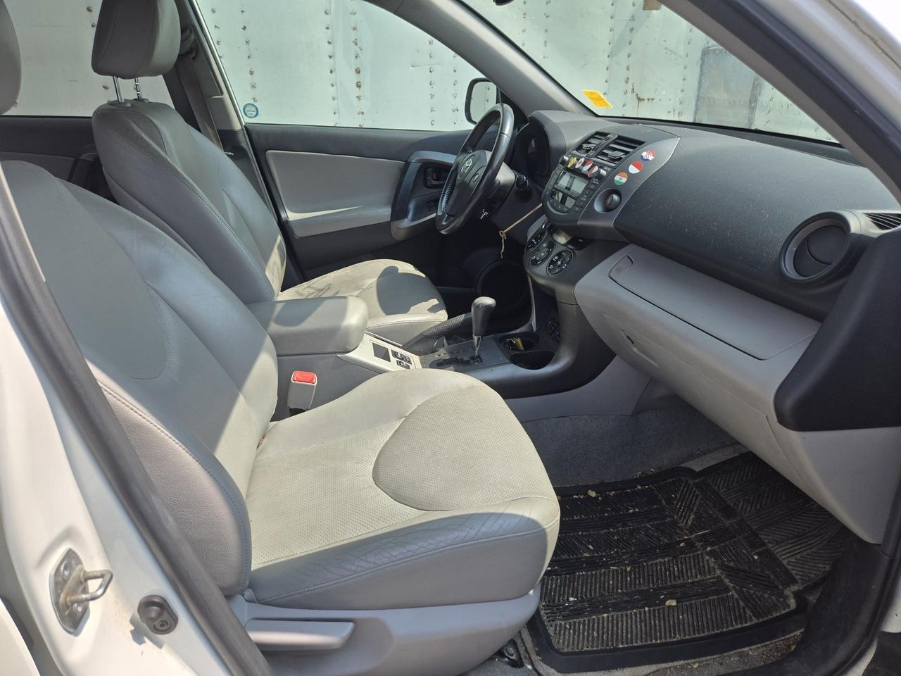 2010 Toyota RAV4 LIMITED  Photo