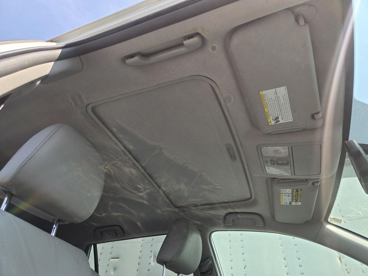 2010 Toyota RAV4 LIMITED  - Photo #13