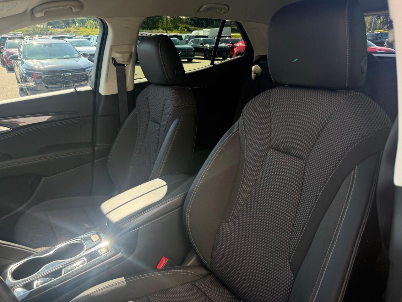 2023 Buick Envision FWD 4dr Preferred Photo