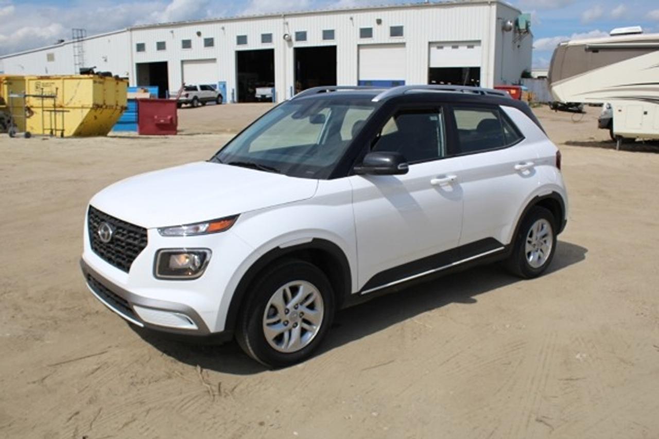 2025 Hyundai Venue Preferred IVT w/Two-Tone, Htd cloth, BUC - Photo #1