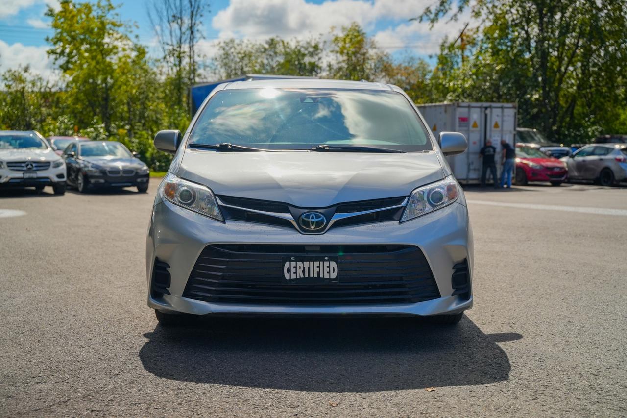 2019 Toyota Sienna LE 8-Passenger Photo
