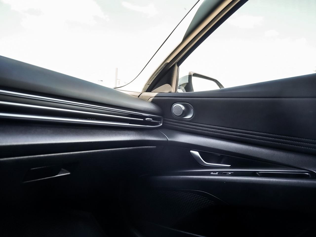 2025 Hyundai Elantra Preferred Photo34