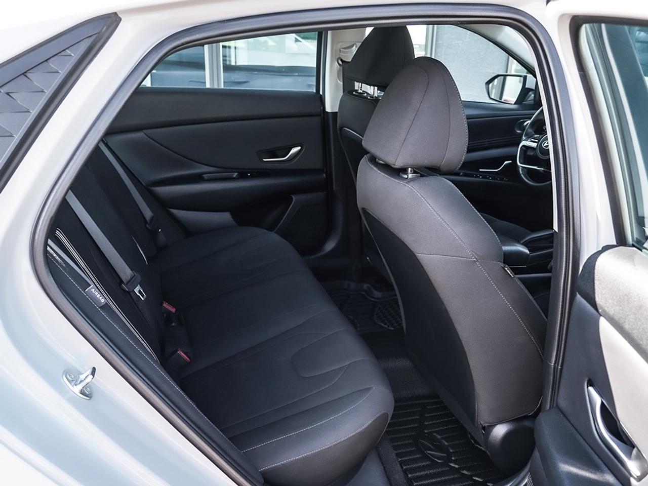 2025 Hyundai Elantra Preferred Photo18
