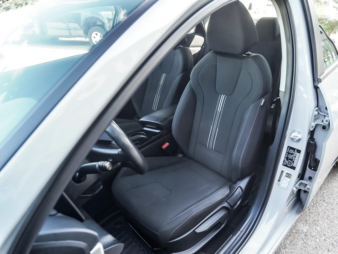 2025 Hyundai Elantra Preferred Photo17