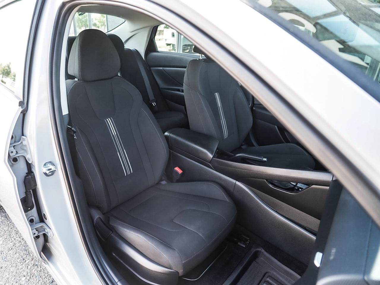 2025 Hyundai Elantra Preferred Photo40