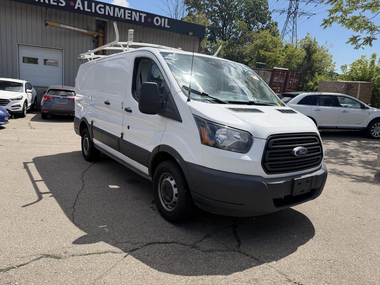 Used 2018 Ford Transit Medium Roof for sale in Hamilton, ON