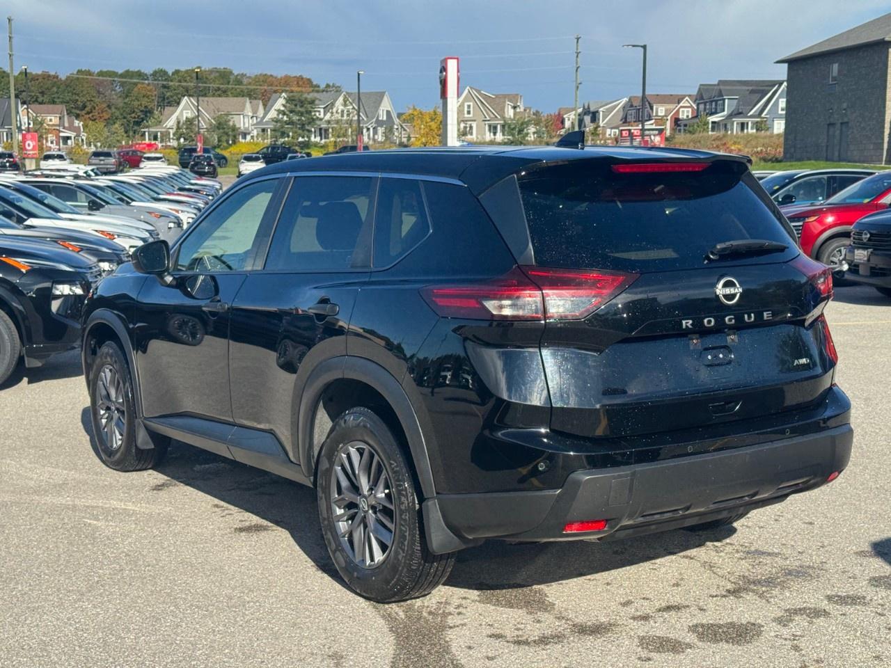 2024 Nissan Rogue AWD S Photo