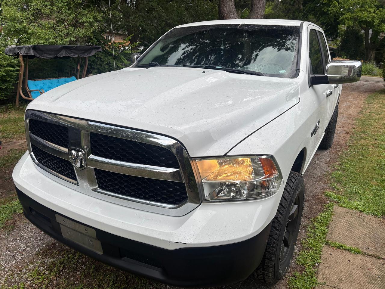 2015 RAM 1500 4WD Quad Cab 140.5" SLT - Photo #1