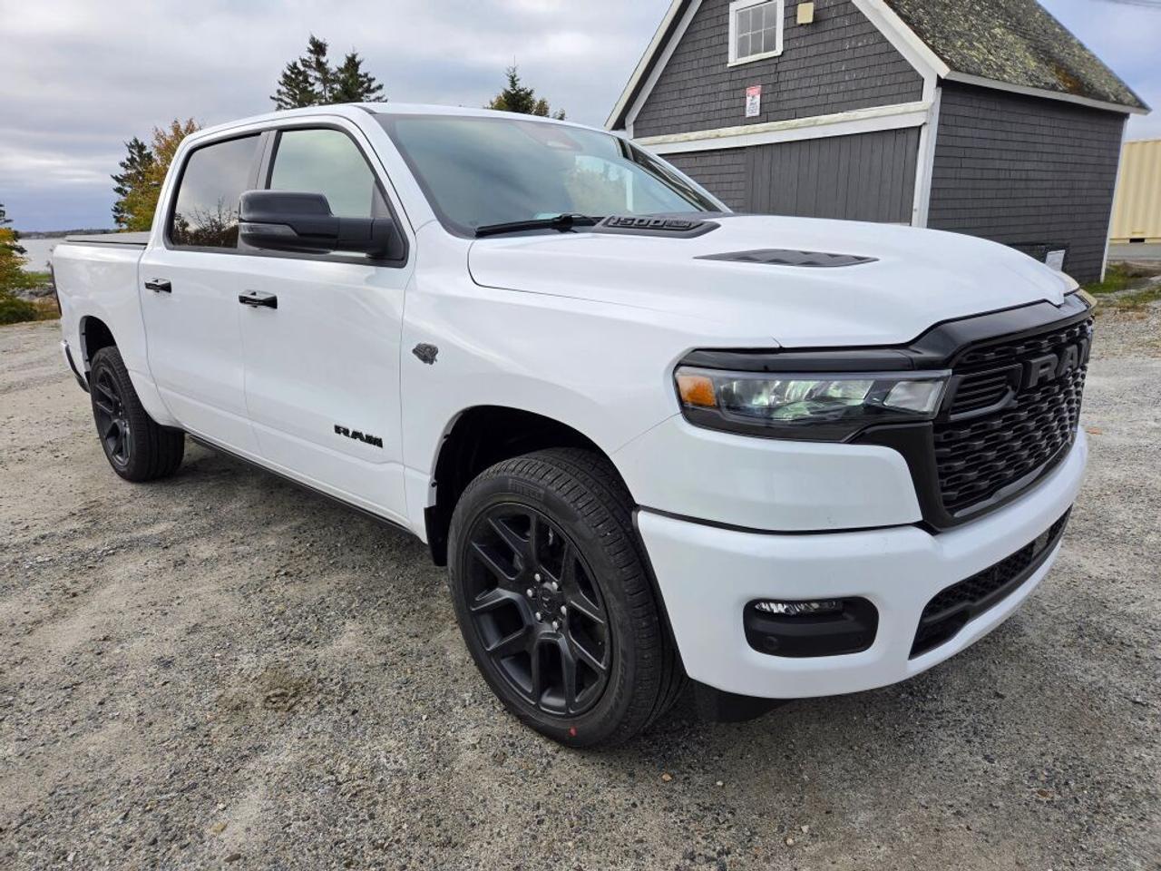 2027 RAM 1500  Photo
