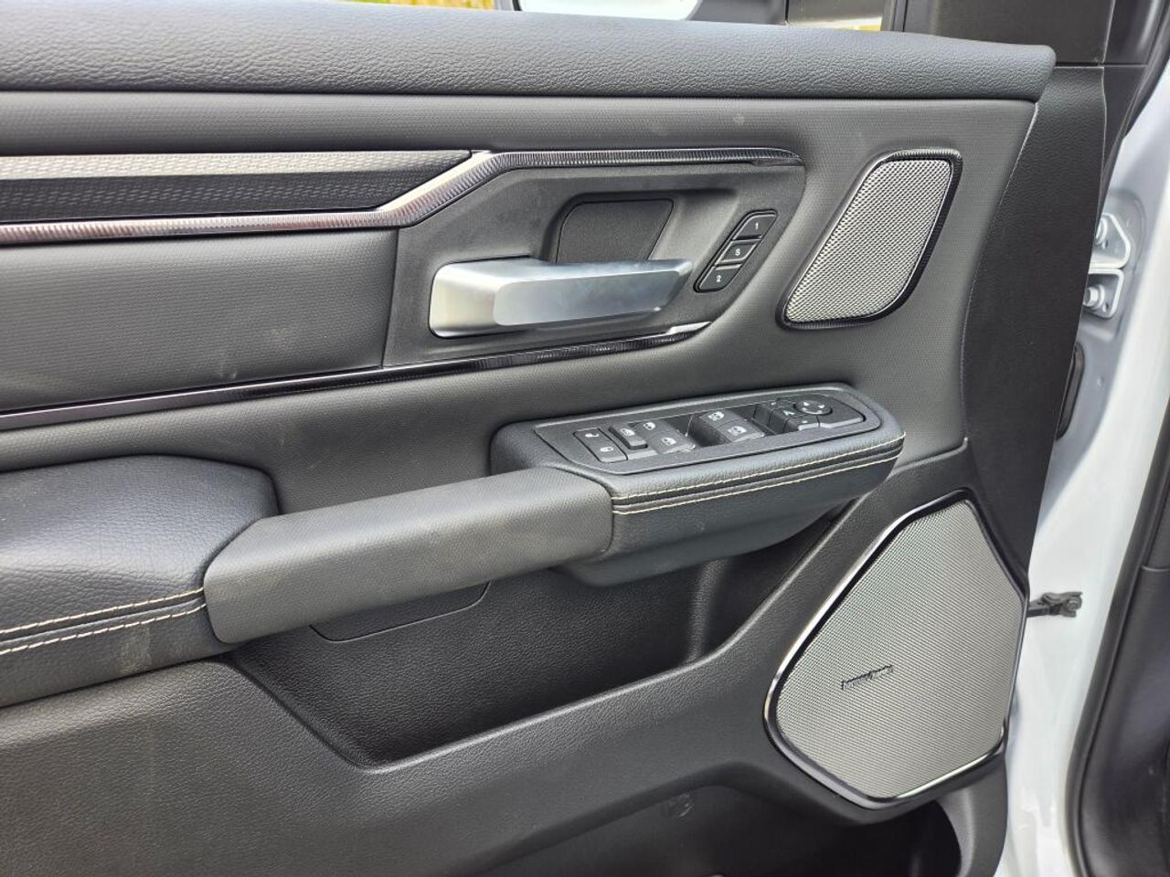 2027 RAM 1500  Photo