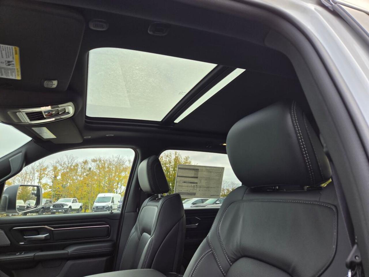 2027 RAM 1500  Photo