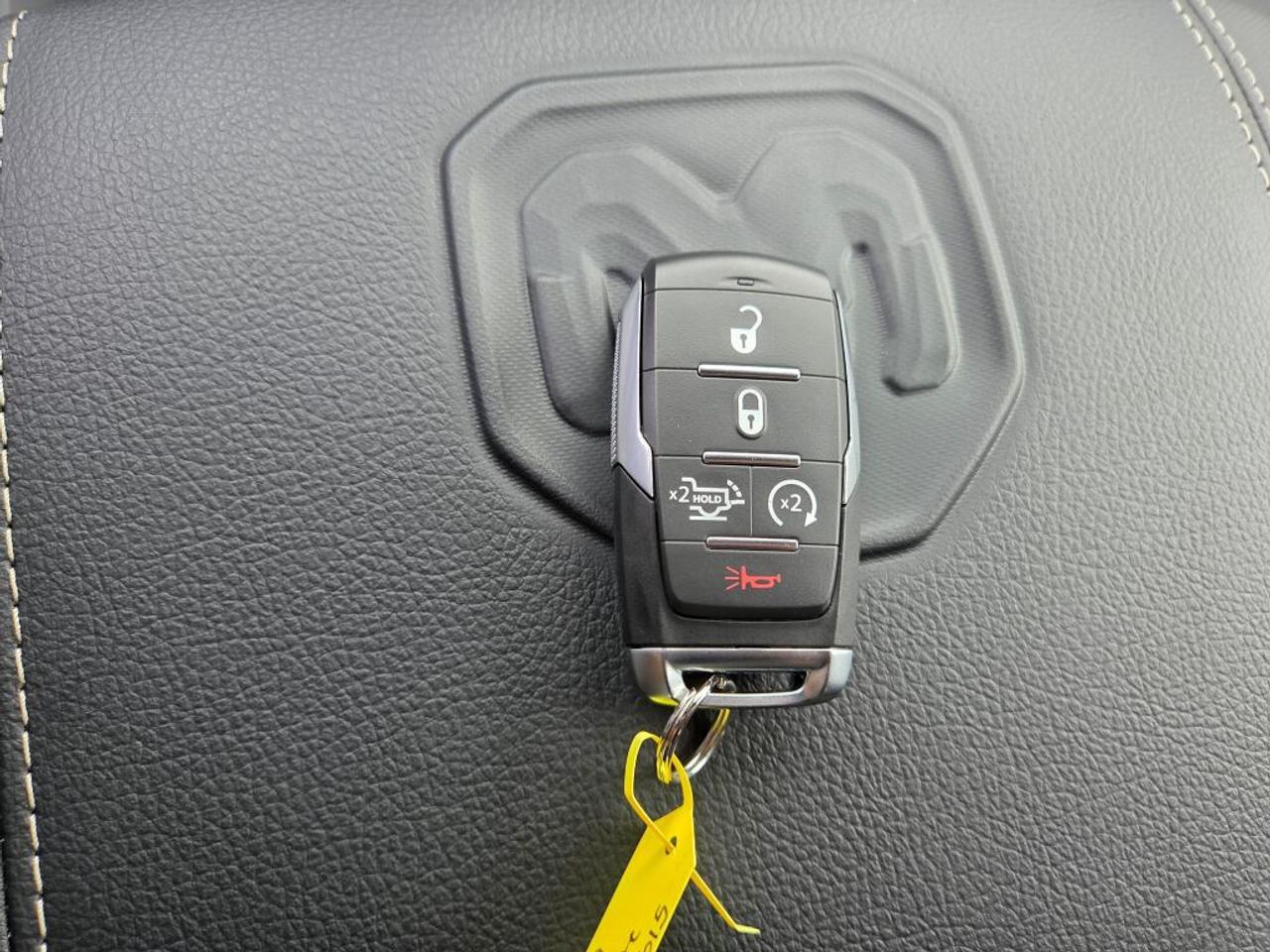 2027 RAM 1500  Photo
