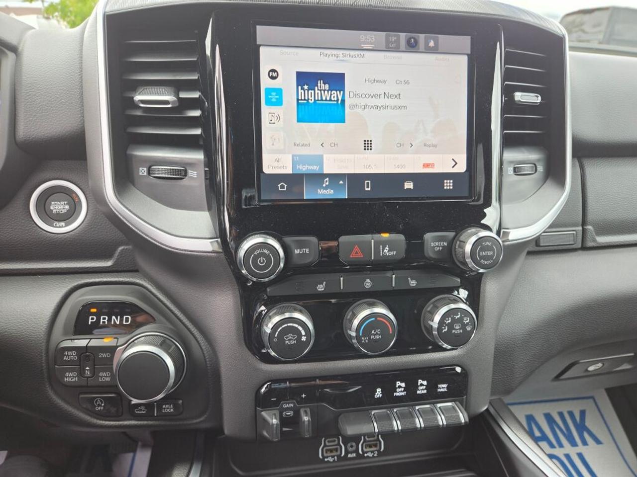 2027 RAM 1500  Photo
