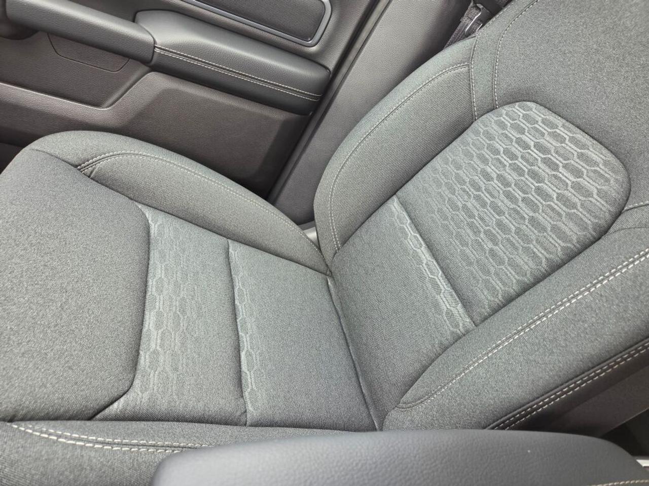 2027 RAM 1500  Photo