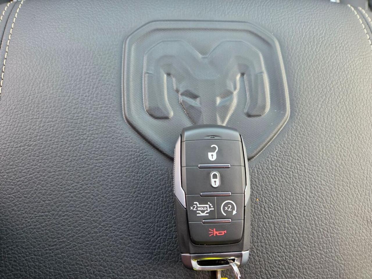 2027 RAM 1500  Photo