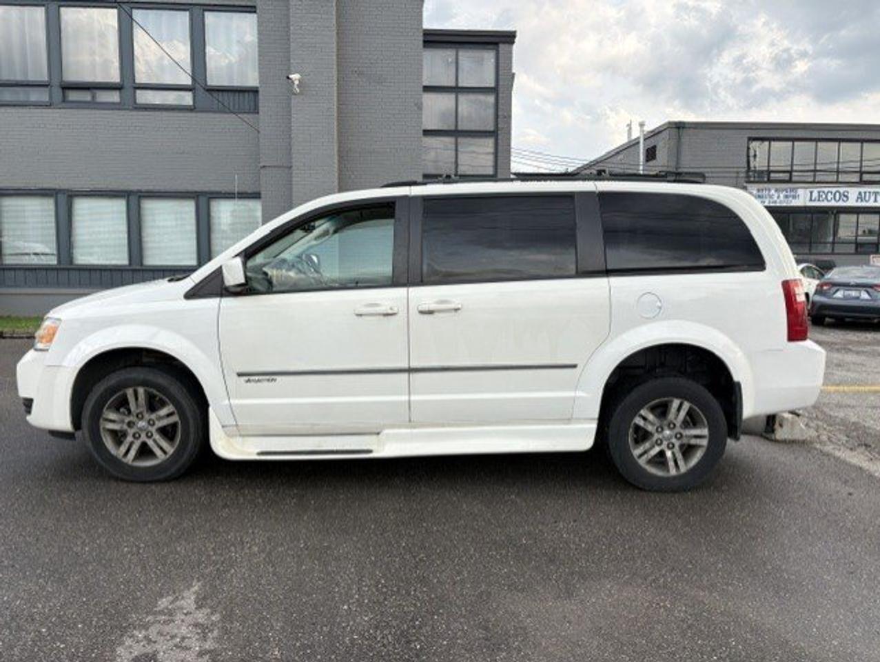 Used 2010 Dodge Grand Caravan SXT **VAN-ACTION WHEEL CHAIR ACCESSIBLE-4.0L V6-CERTFIED** for sale in Toronto, ON
