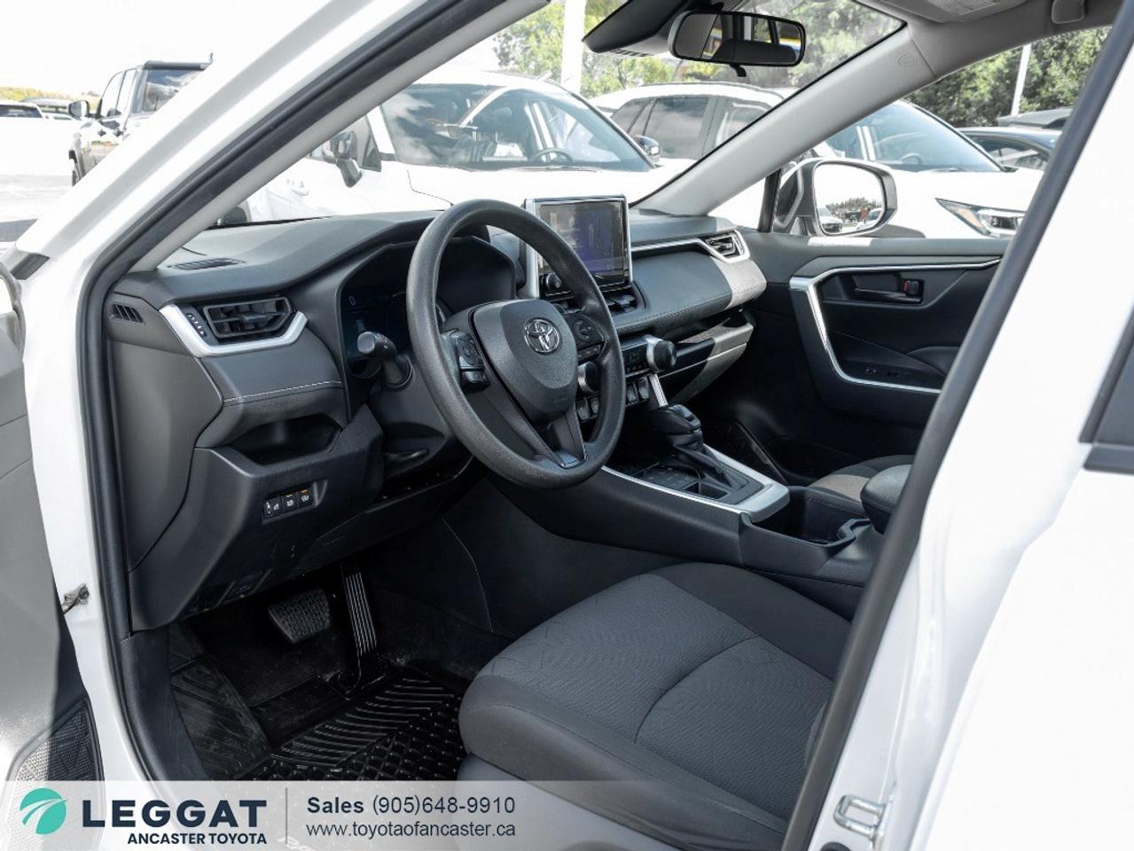 2023 Toyota RAV4 LE AWD Photo