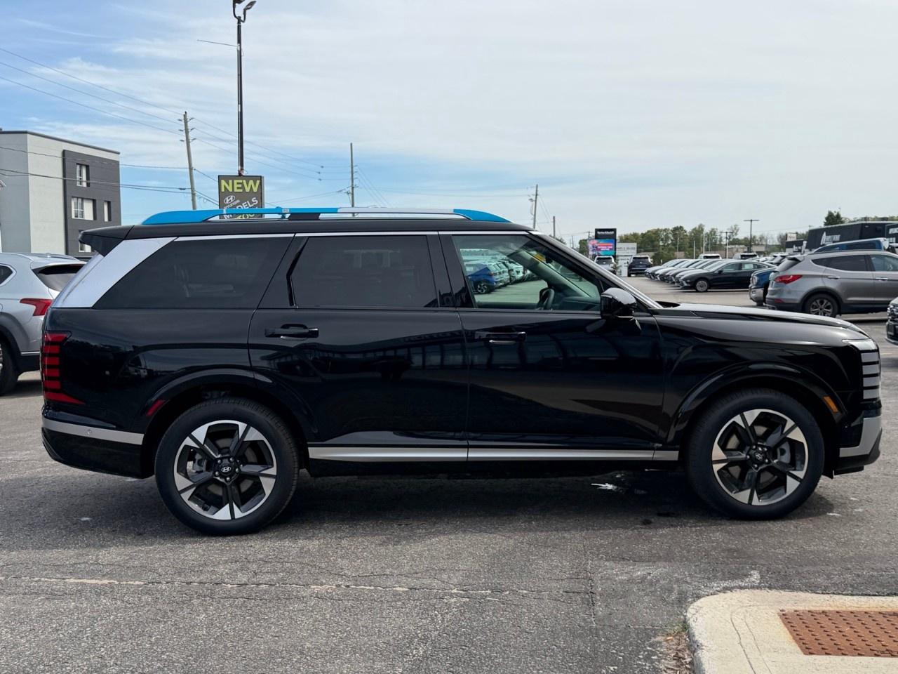 2026 Hyundai Palisade Hybrid Luxury 8-Passenger AWD Photo