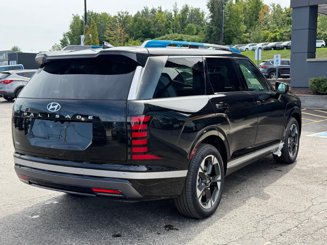 2026 Hyundai Palisade Hybrid Luxury 8-Passenger AWD Photo