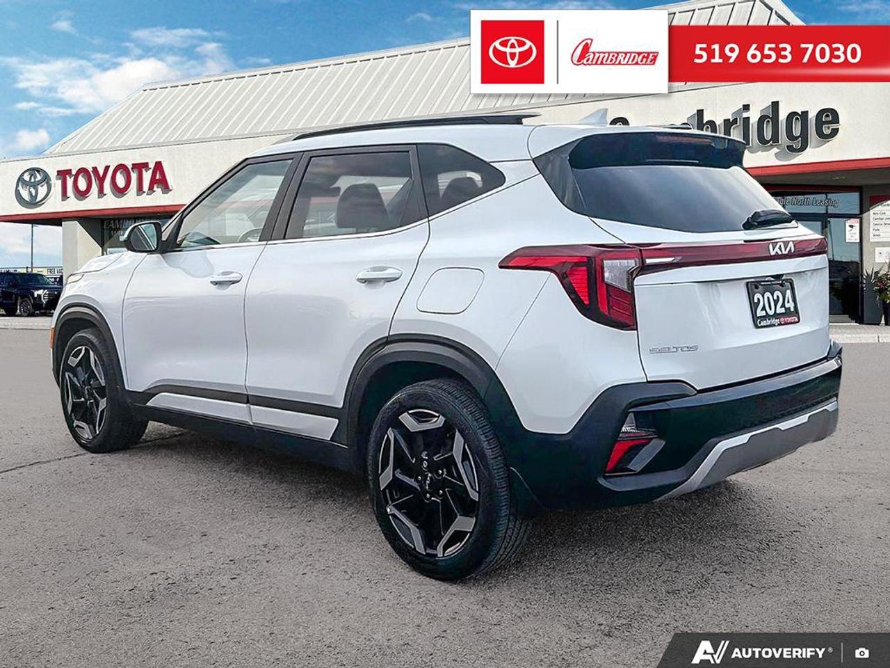 2024 Kia Seltos SX w/Brown Interior Photo3