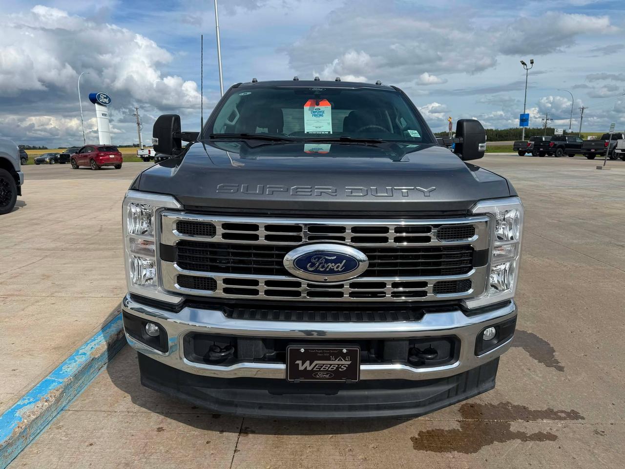 2026 Ford F-350 Super Duty DRW XLT 4WD CREW CAB 8' BOX Photo1