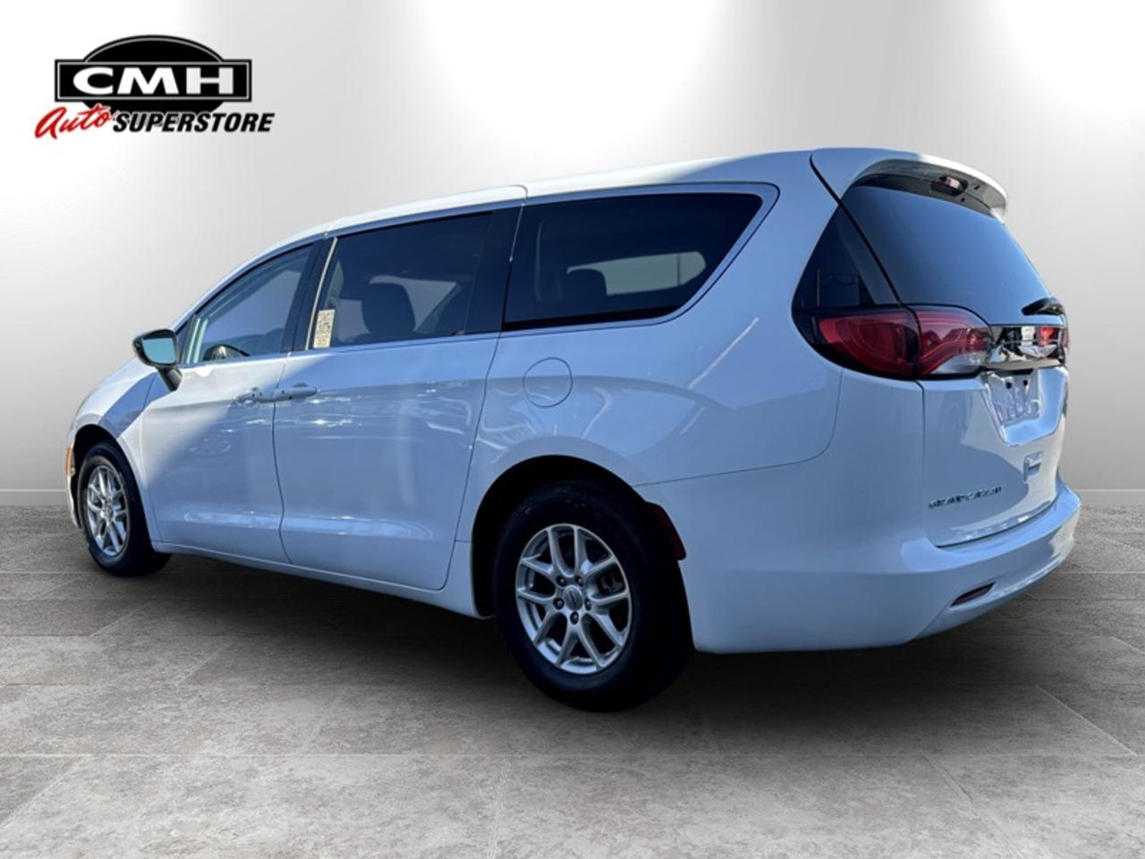 2024 Dodge Grand Caravan SXT  **PWR GATE + SLIDERS** Photo2