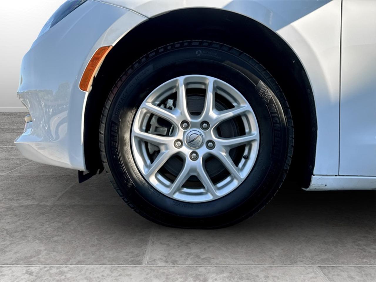 2024 Dodge Grand Caravan SXT  **PWR GATE + SLIDERS** Photo