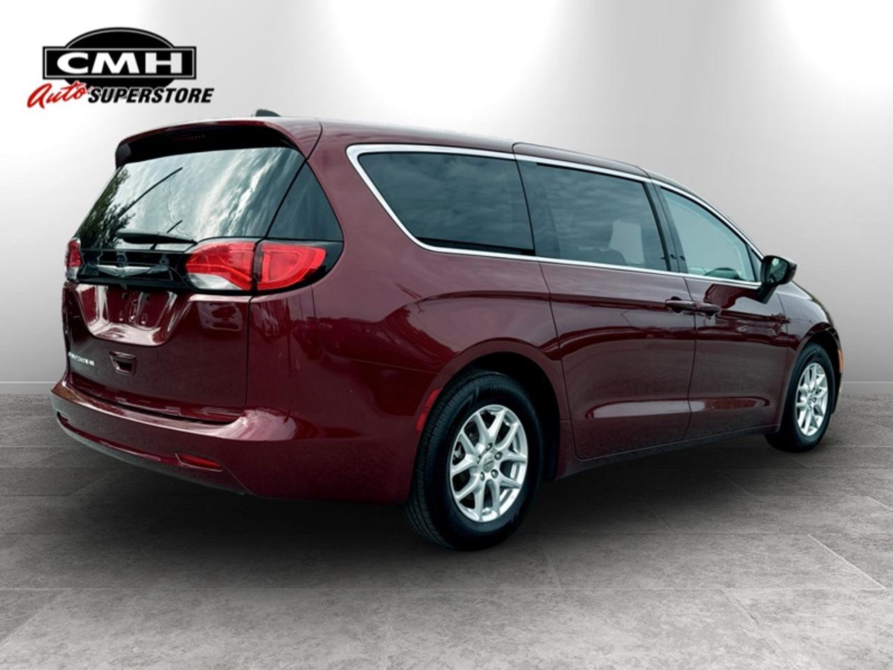 2023 Dodge Grand Caravan SXT  **POWER SLIDERS** Photo4