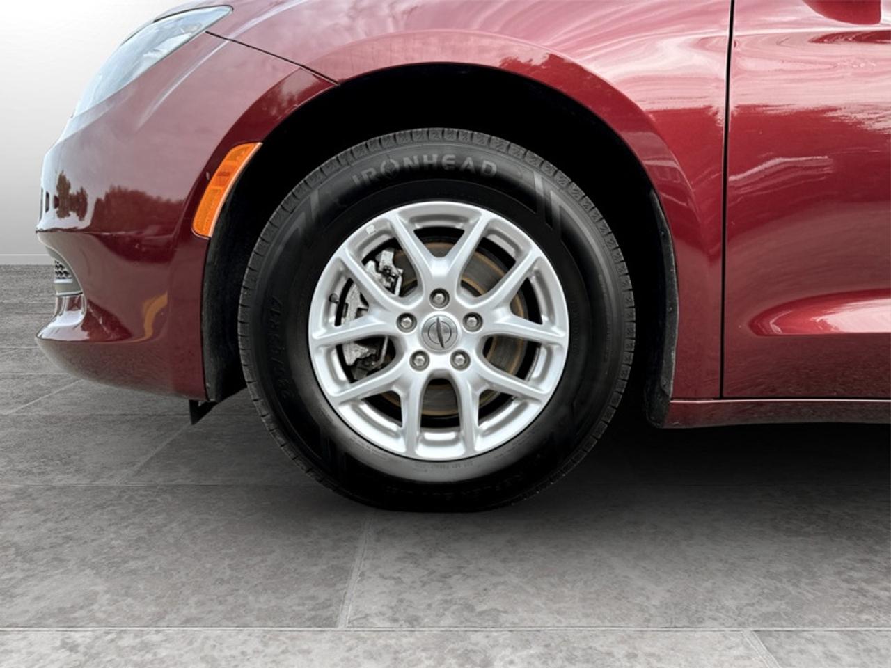 2023 Dodge Grand Caravan SXT  **POWER SLIDERS** Photo