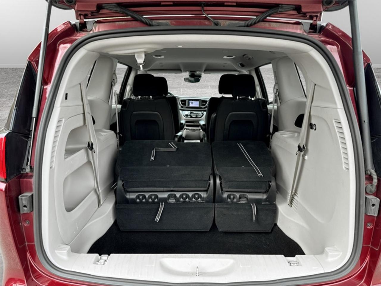2023 Dodge Grand Caravan SXT  **POWER SLIDERS** Photo