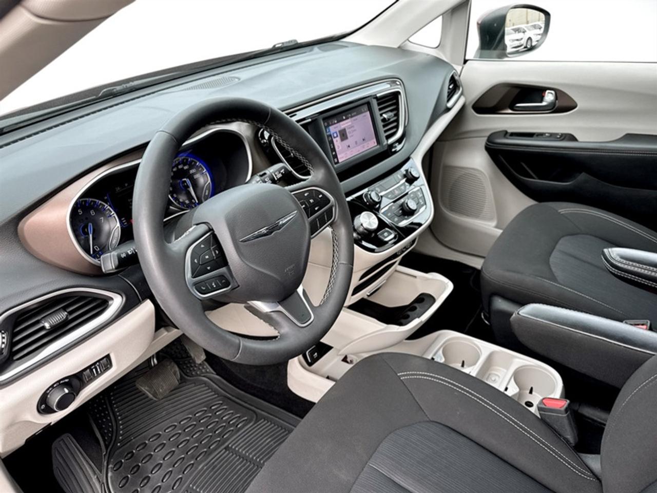 2023 Dodge Grand Caravan SXT  **POWER SLIDERS** Photo