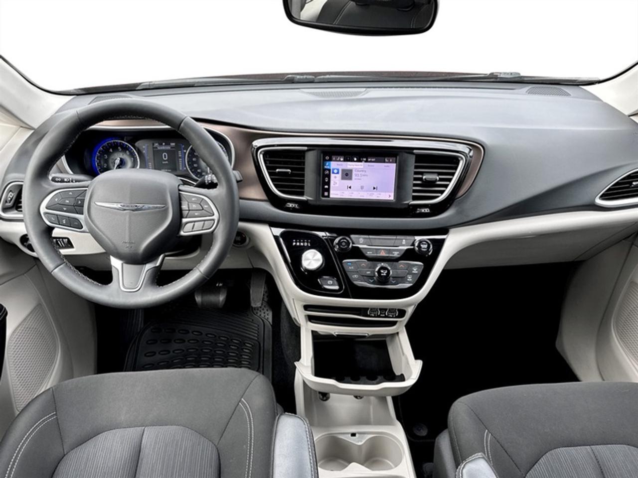2023 Dodge Grand Caravan SXT  **POWER SLIDERS** Photo