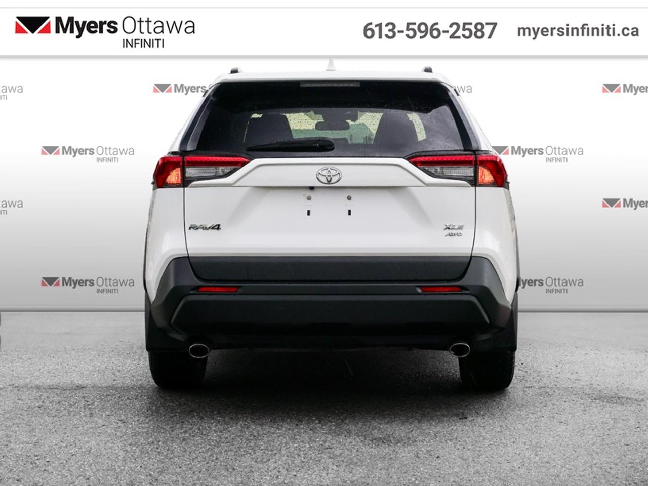 2021 Toyota RAV4 XLE AWD   AWD, Sunroof, Power Liftgate, Low KMS!! Photo