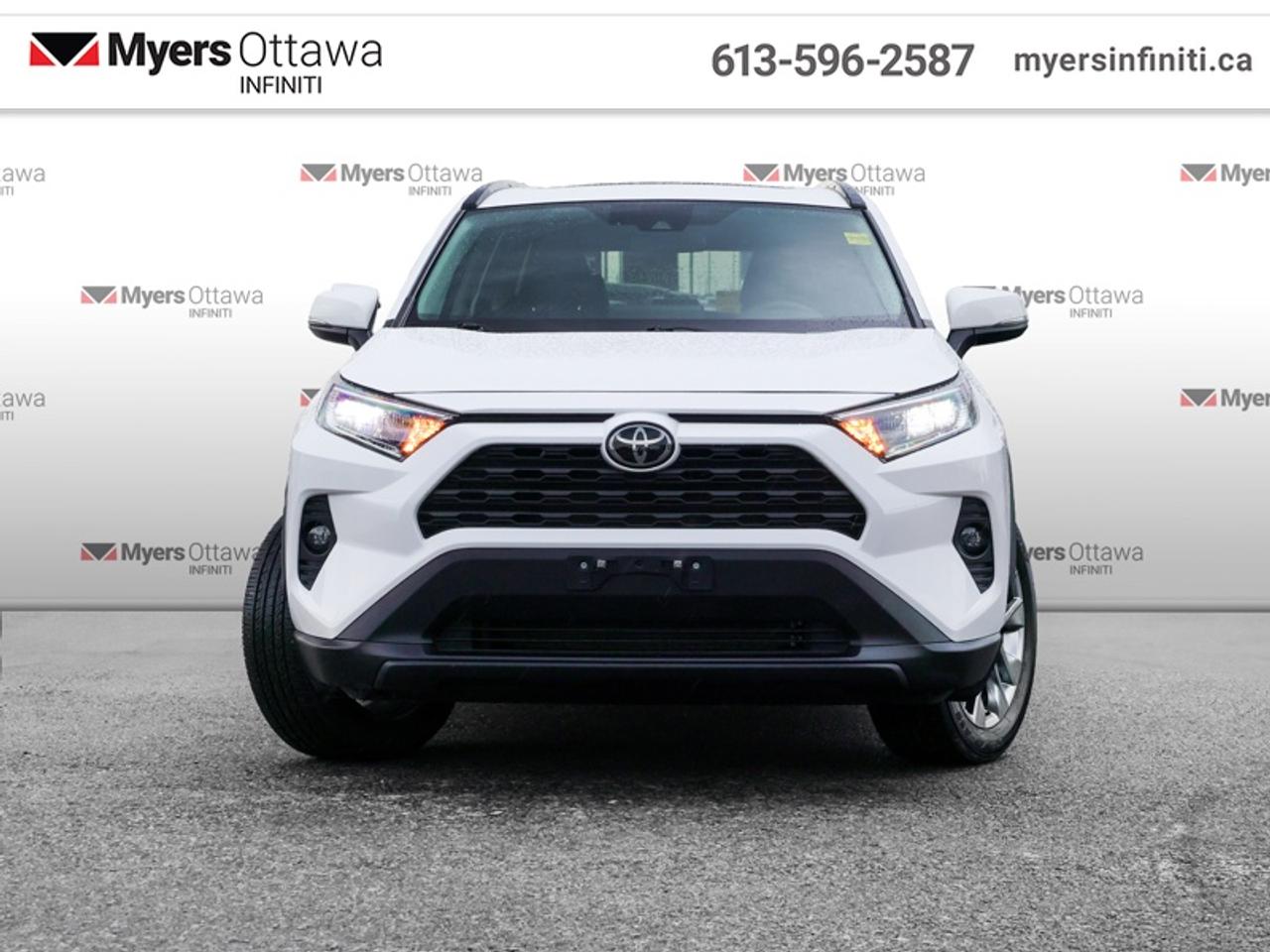 2021 Toyota RAV4 XLE AWD   AWD, Sunroof, Power Liftgate, Low KMS!! Photo5