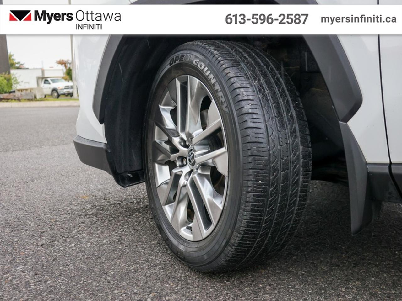 2021 Toyota RAV4 XLE AWD   AWD, Sunroof, Power Liftgate, Low KMS!! Photo