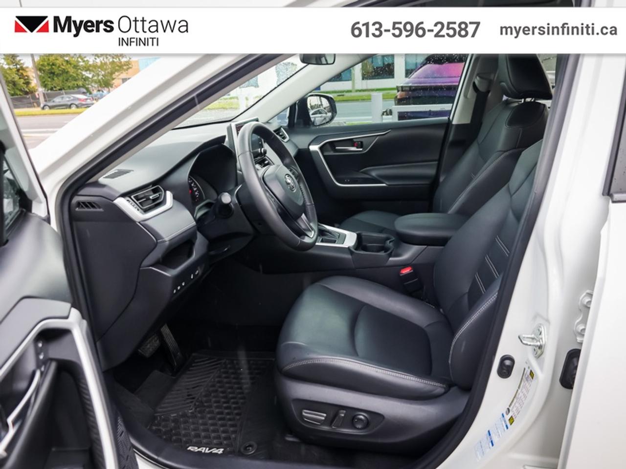 2021 Toyota RAV4 XLE AWD   AWD, Sunroof, Power Liftgate, Low KMS!! Photo