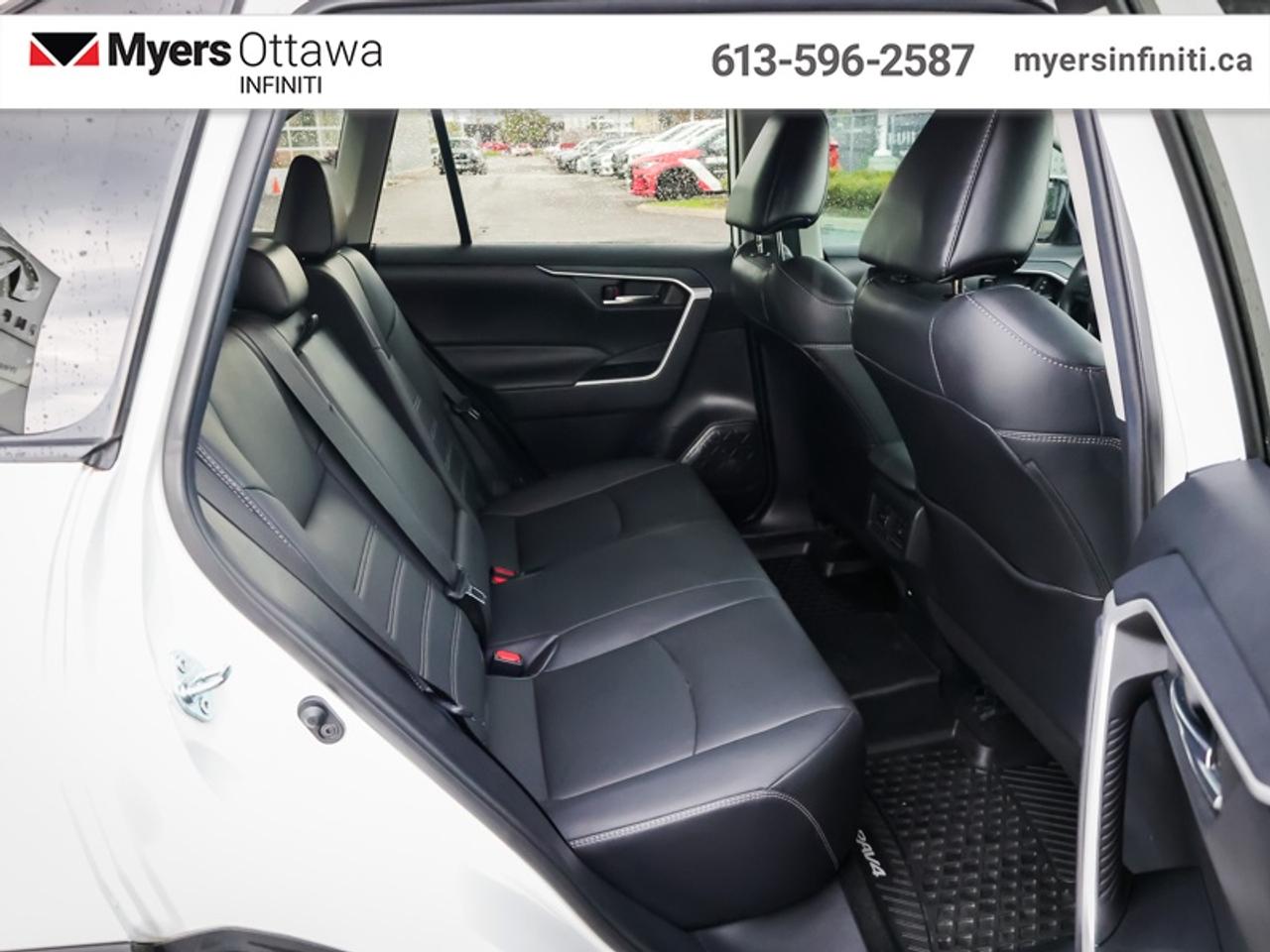 2021 Toyota RAV4 XLE AWD   AWD, Sunroof, Power Liftgate, Low KMS!! Photo