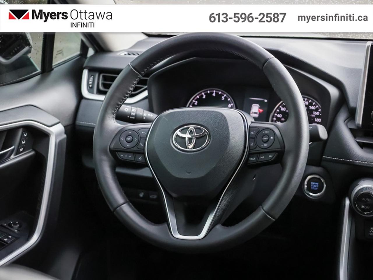 2021 Toyota RAV4 XLE AWD   AWD, Sunroof, Power Liftgate, Low KMS!! Photo