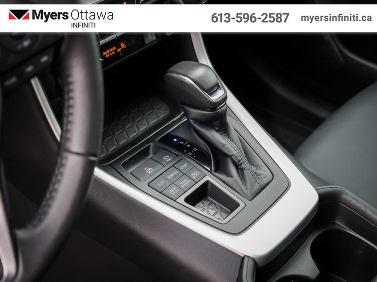 2021 Toyota RAV4 XLE AWD   AWD, Sunroof, Power Liftgate, Low KMS!! Photo