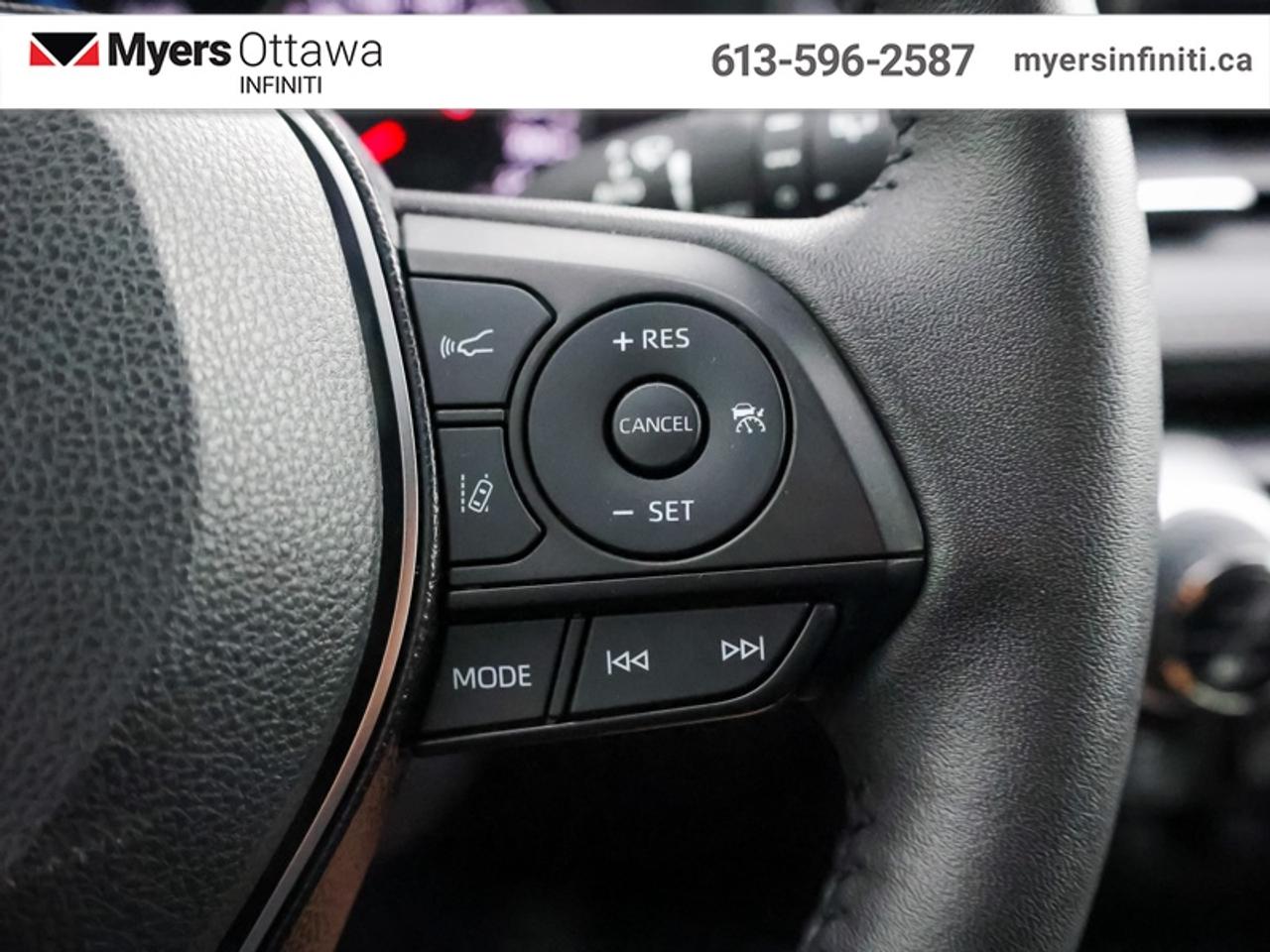 2021 Toyota RAV4 XLE AWD   AWD, Sunroof, Power Liftgate, Low KMS!! Photo