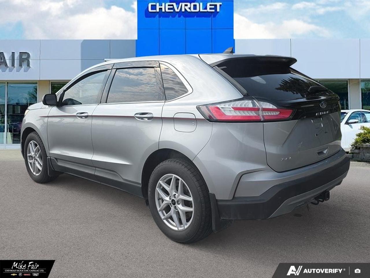 2023 Ford Edge  Photo3