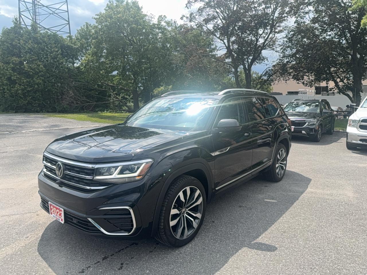Used 2023 Volkswagen Atlas EXECLINE for sale in Ottawa, ON