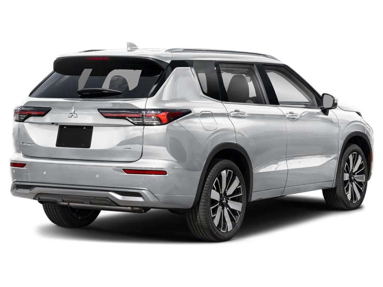 2026 Mitsubishi Outlander GT Photo2