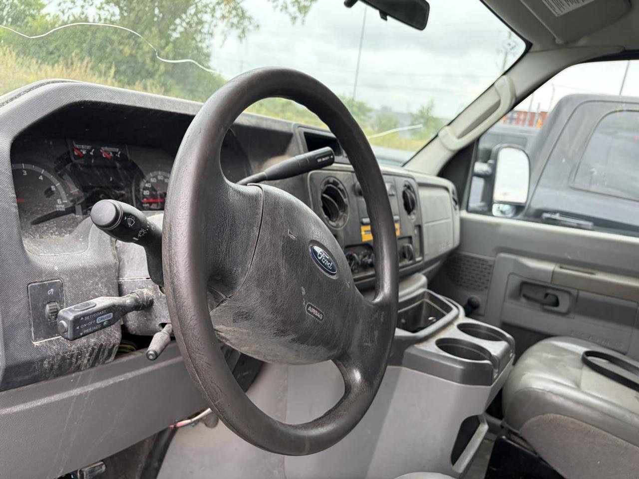2014 Ford Econoline ECONOLINE VAN SUPER E250 Photo