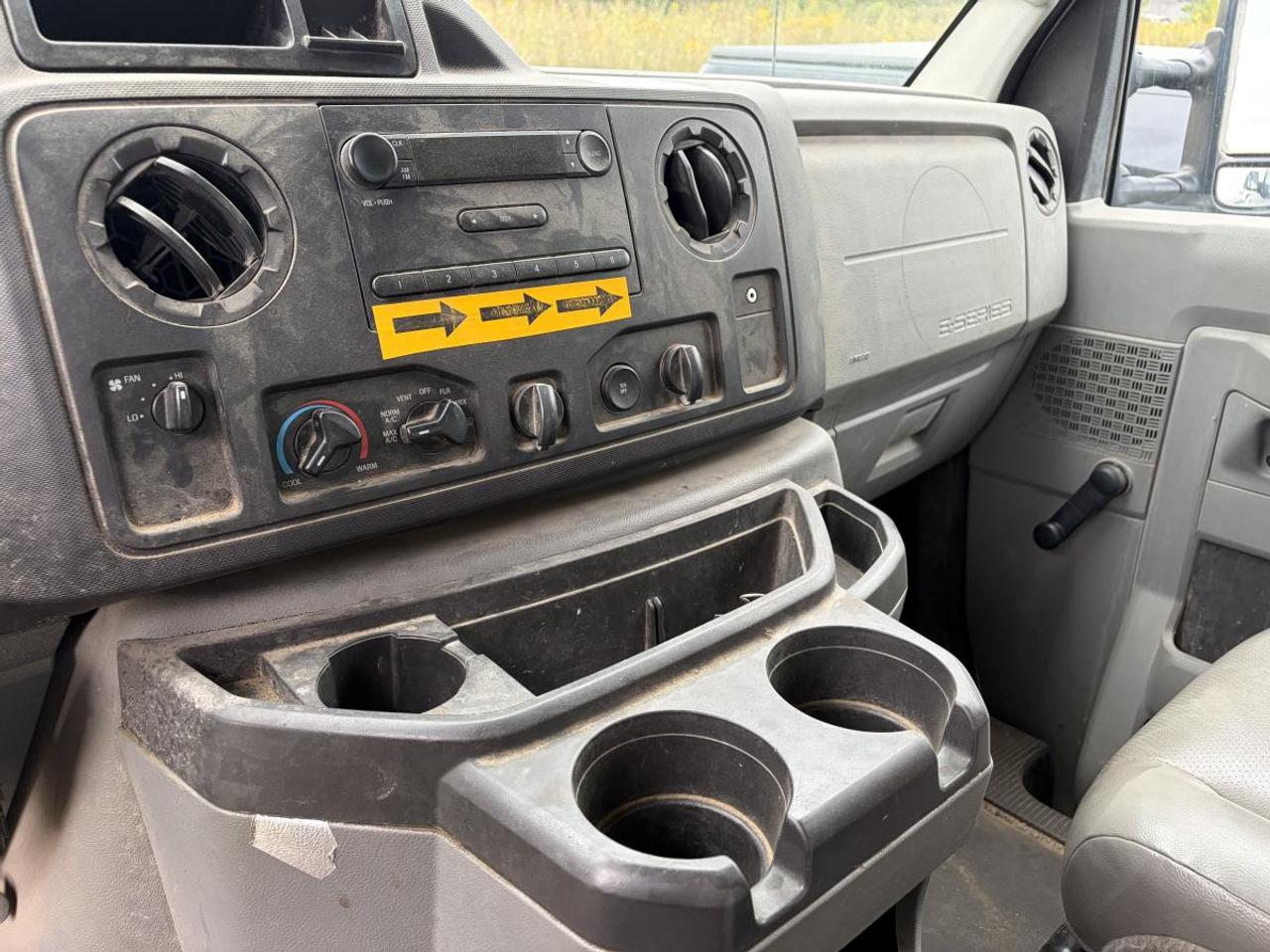 2014 Ford Econoline ECONOLINE VAN SUPER E250 Photo