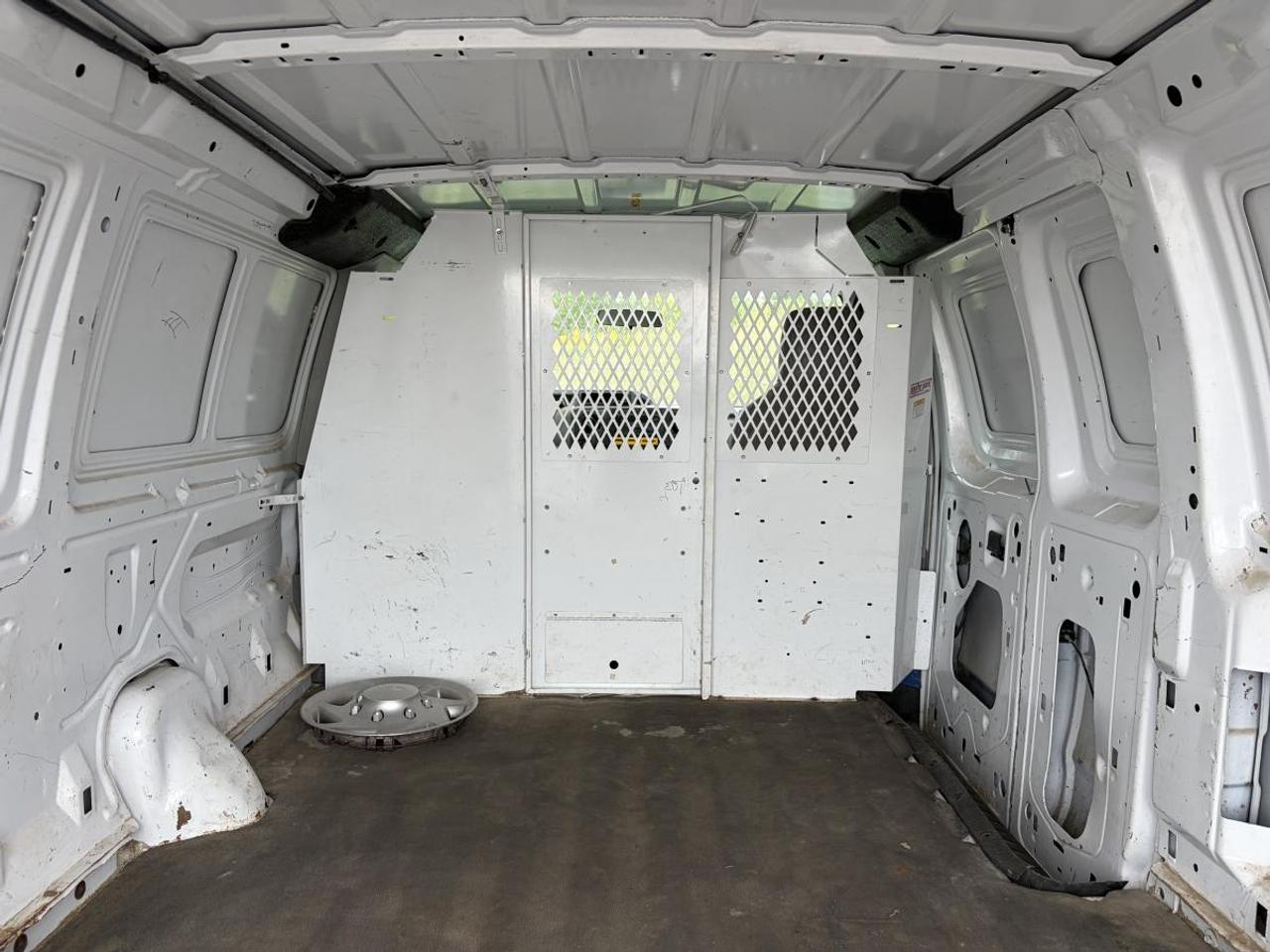 2014 Ford Econoline ECONOLINE VAN SUPER E250 Photo